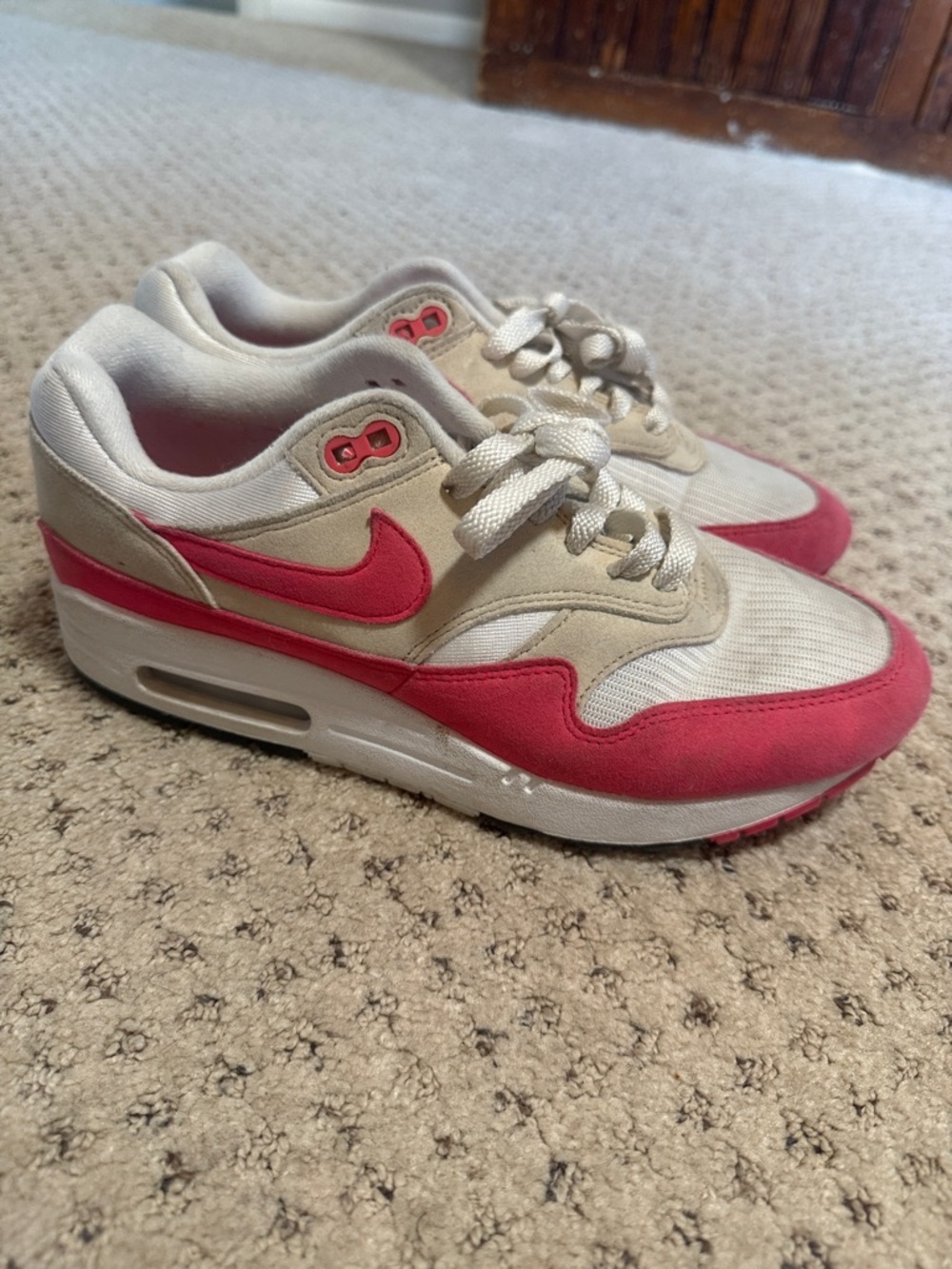 Nike Women's Cream and Pink Athletic Sneakers